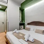 בית הארחה Vivilo Collection - Collina 24 - Close To Via Veneto רומא